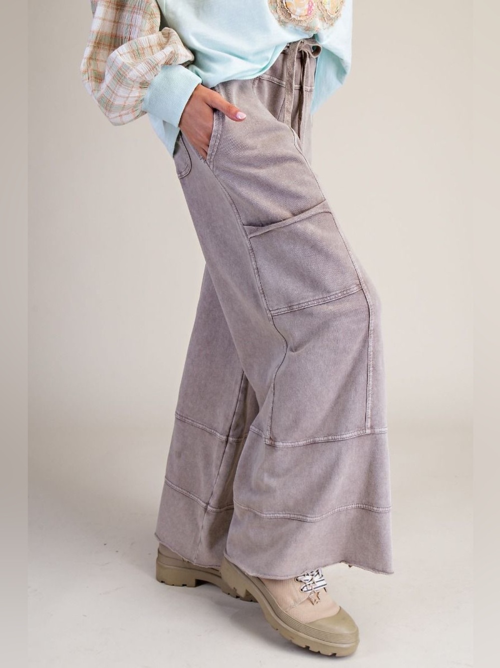 Easel Lazy Days Mineral Washed Wide Leg Pants in Mushroom EB41308 - Picture 4 of 5